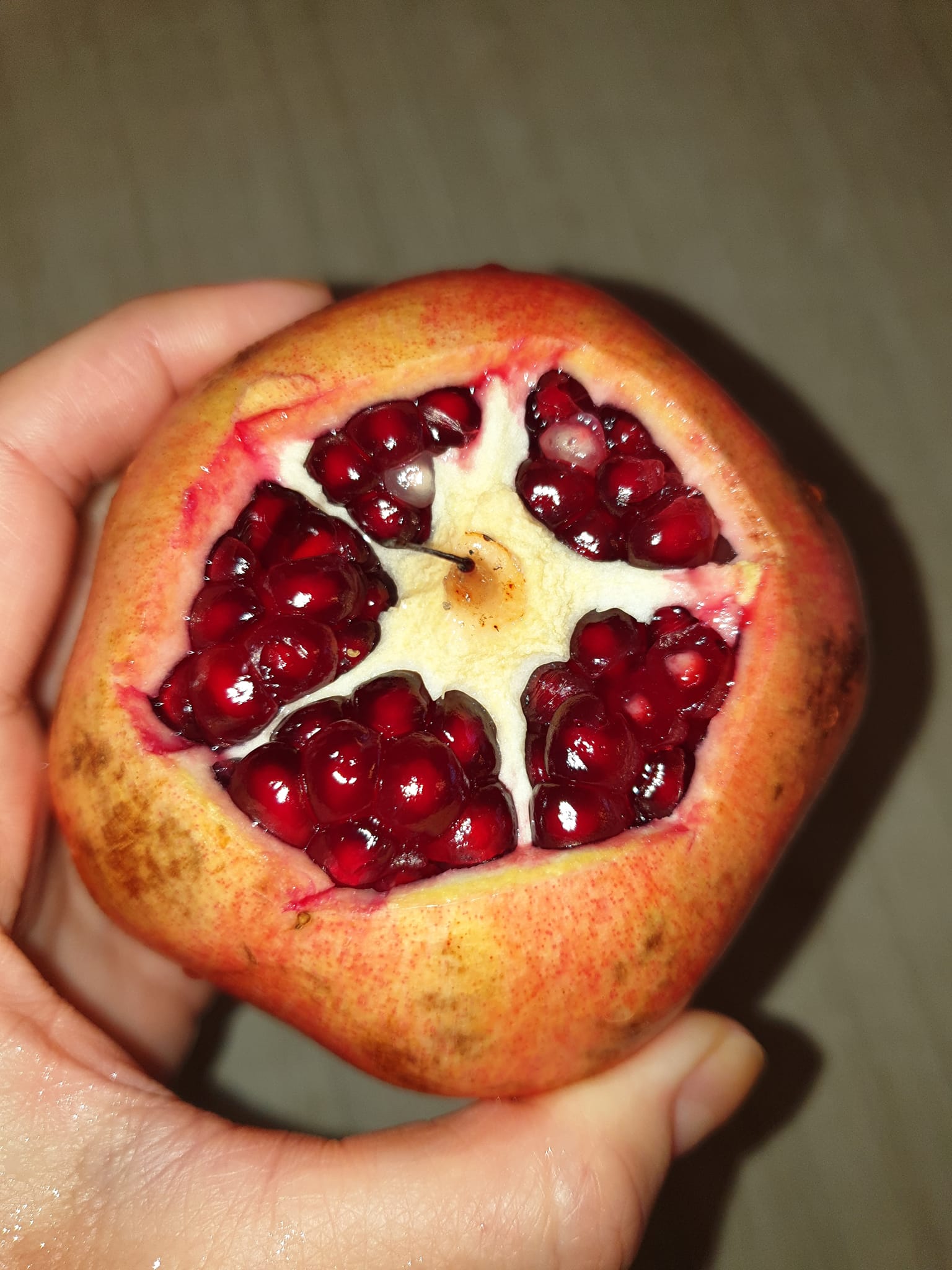 Do you know how to peel a pomegranate?